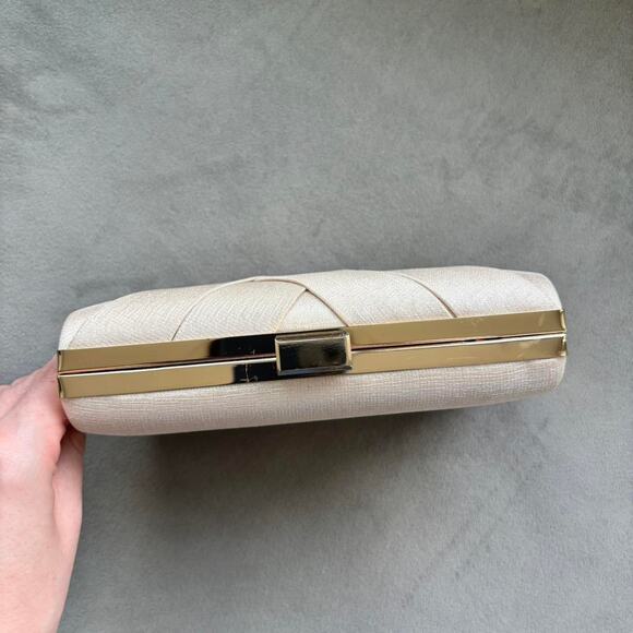 Cream and Gold Satin Clutch with Gold Chain Clasp Closure Evening Clutch - Picture 4 of 8
